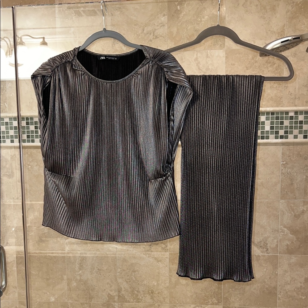 Zara Shiny Black Pleated Ensemble